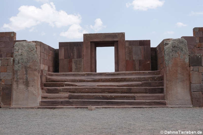 Treppe und Haupttor zum Kalasasaya-Tempel