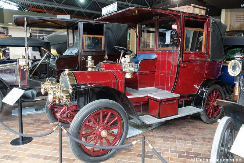 Unic Taxi Cab von 1908